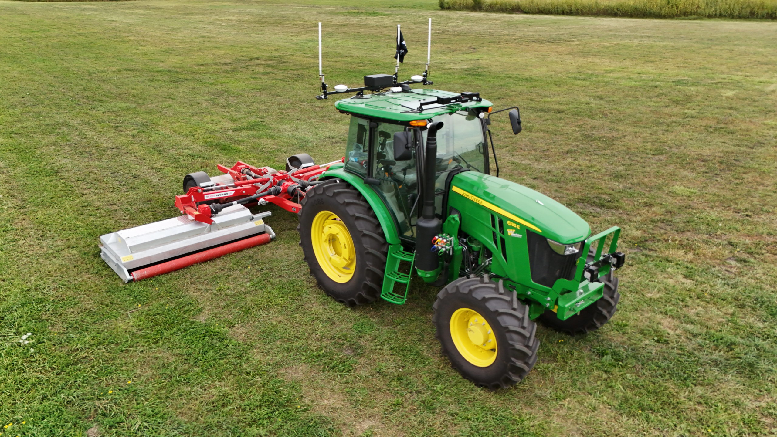 John Deere tractor- sabanto